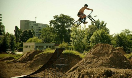 Bikepark Frankfurt am Main | Dirtpark Ginnheim | Pumptrack & Skatepark