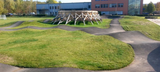 On the Road: Asphalt Pumptrack Langenfeld „Orthomol“