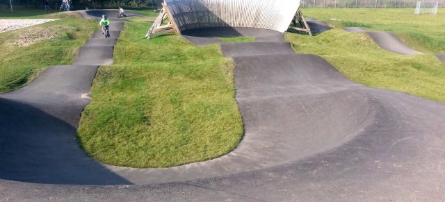 On the Road: Asphalt Pumptrack Langenfeld „Orthomol“