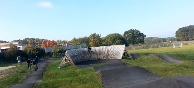 On the Road: Asphalt Pumptrack Langenfeld „Orthomol“