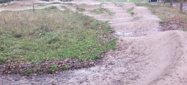 Roadtrip: Dirtpark Kassel / Pumptrack, Dirtjumps – Double & Table Line, Kids Pumptrack