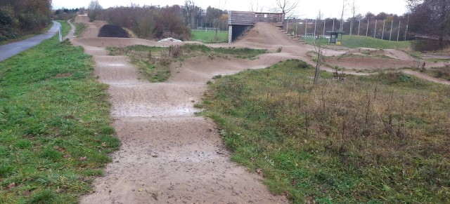 Roadtrip: Dirtpark Kassel / Pumptrack, Dirtjumps – Double & Table Line, Kids Pumptrack