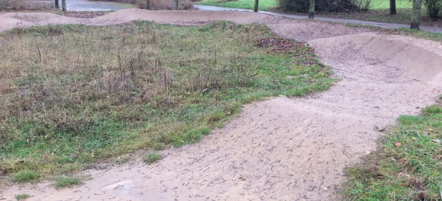 Roadtrip: Dirtpark Kassel / Pumptrack, Dirtjumps – Double & Table Line, Kids Pumptrack