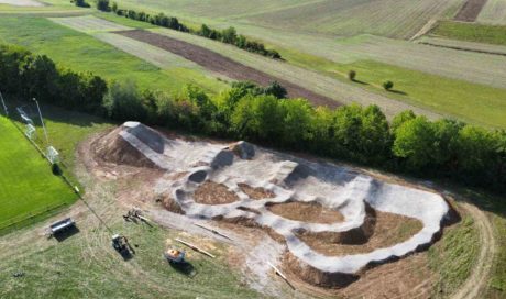 Dirtpark Wurmlingen | Tübingen | Double Kicker, Table Jumps, Pumptrack, MTB-Trail