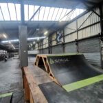 Turbomatik Spotcheck Stride Indoor Bikepark Pumptrack Strasbourg Foampit Resi-ramp Resi-landung 019