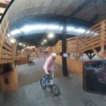 Turbomatik Spotcheck Stride Indoor Bikepark Pumptrack Strasbourg Foampit Resi-ramp Resi-landung 044